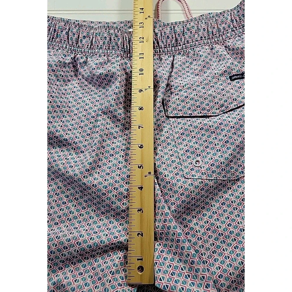 Johnnie-O Swim Trunks Performance Stretch W/ Pockets Mens Sz.‎ M, GEOMETRIC PINK